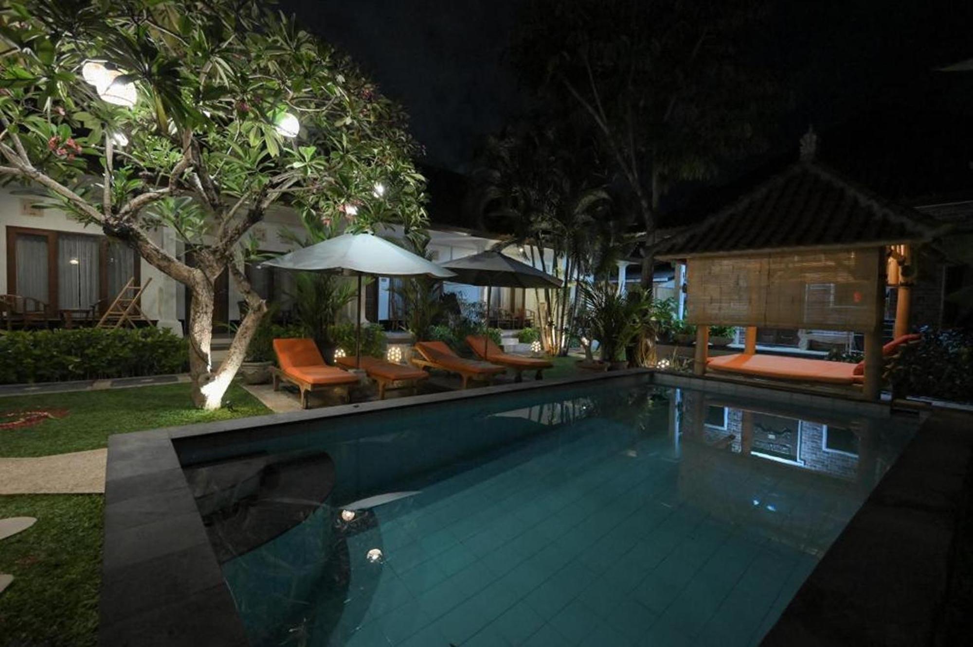 Tiga Naga Villa Dempassar Exterior foto