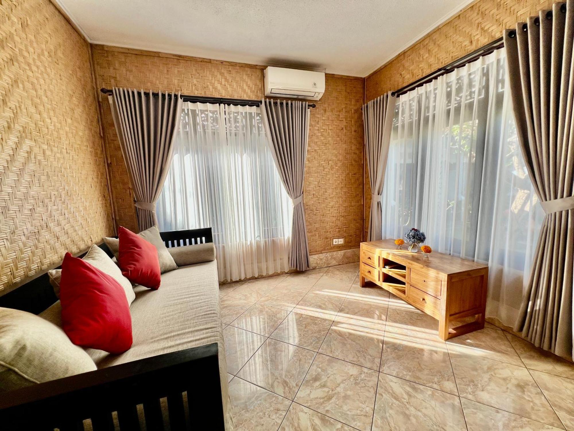 Tiga Naga Villa Dempassar Exterior foto